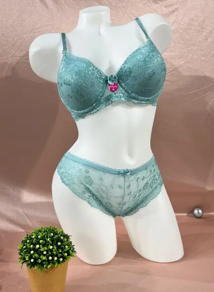 ECEM YILDIZ 3500 Dantelli Silikonlu Dolgulu Sütyen Takım